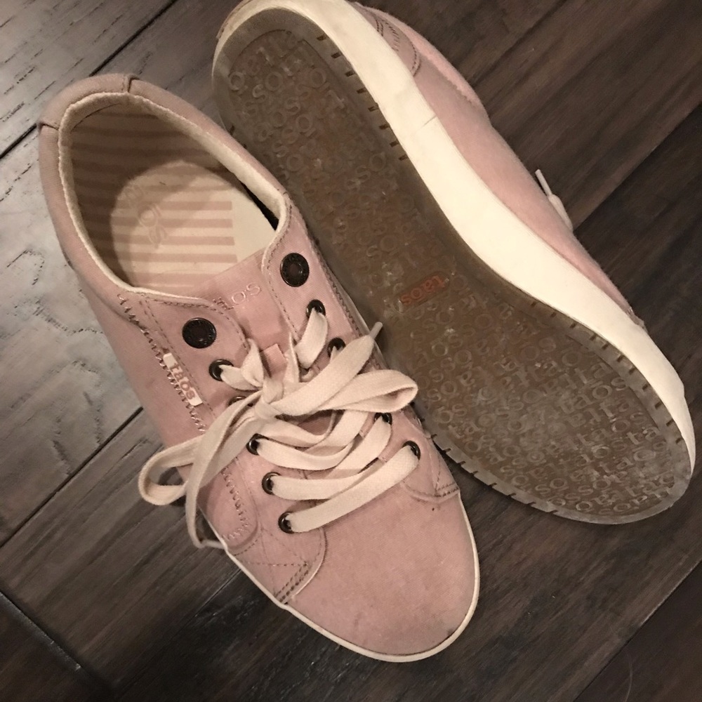 Taos blush colored shoes